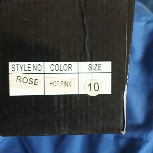 Shoes - Picture 5 of 6